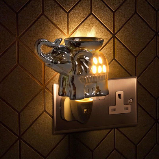 Picture of PLUG-IN WAX WARMER ELEPHANT SILVER D000